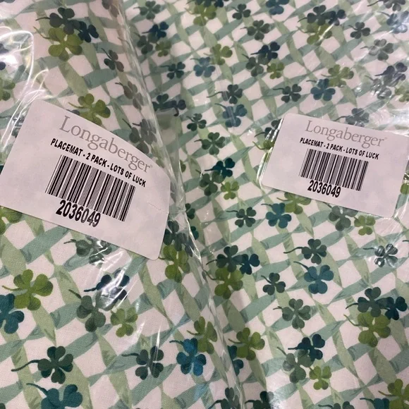 NIP 4 Fabric Placemats Shamrock Lots of Luck (2 Packages of 2 in Each Package) - Picture 5 of 12